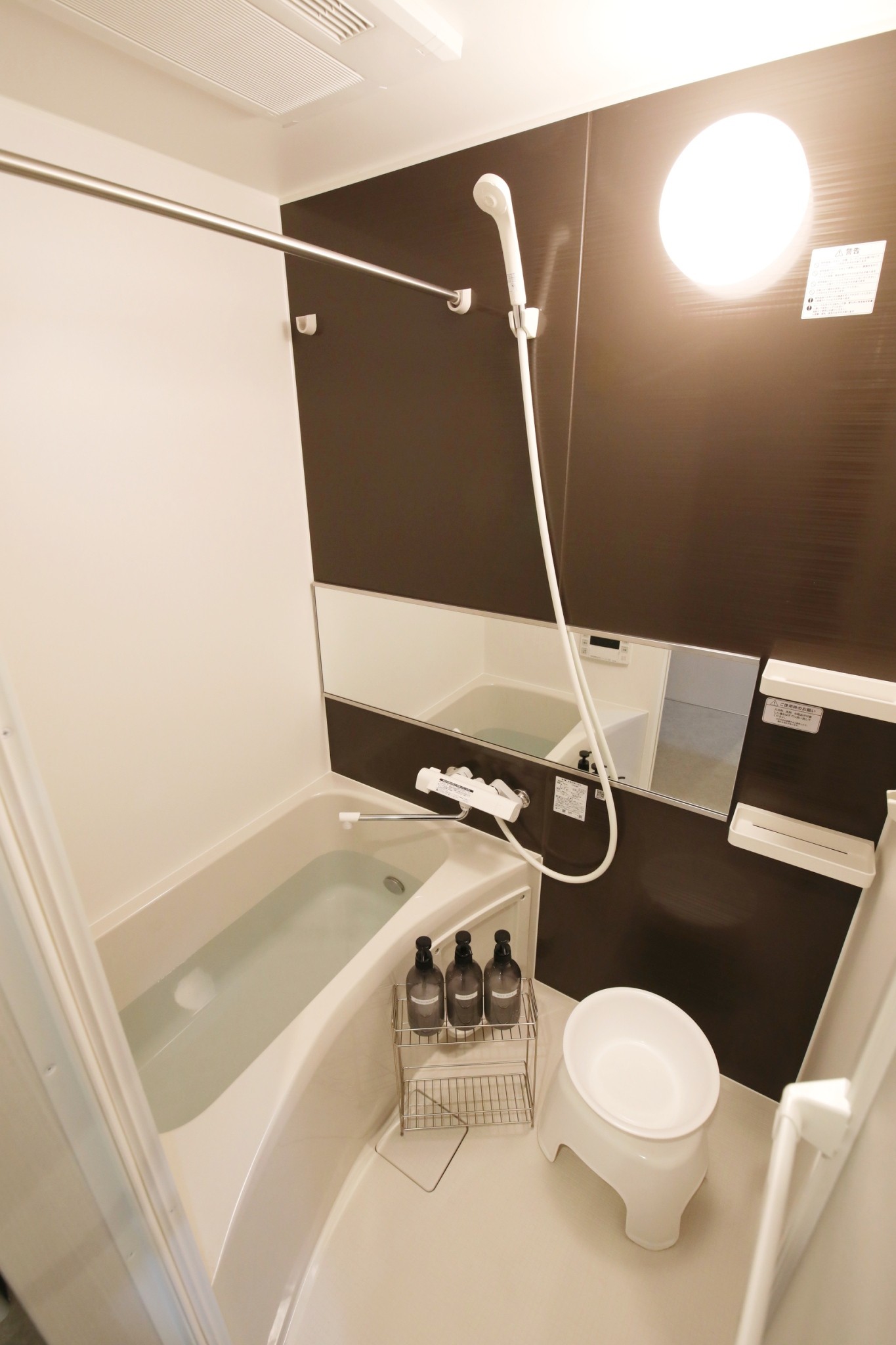 Room 101 bathroom with bathtub